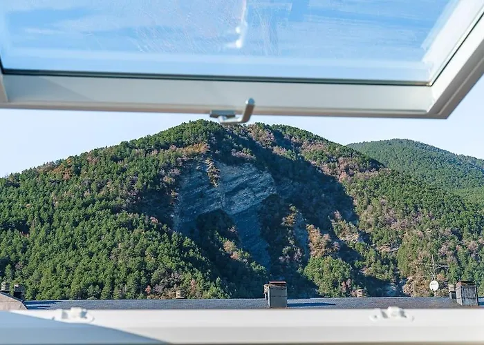 El Ventanal De Collarada * Villanúa